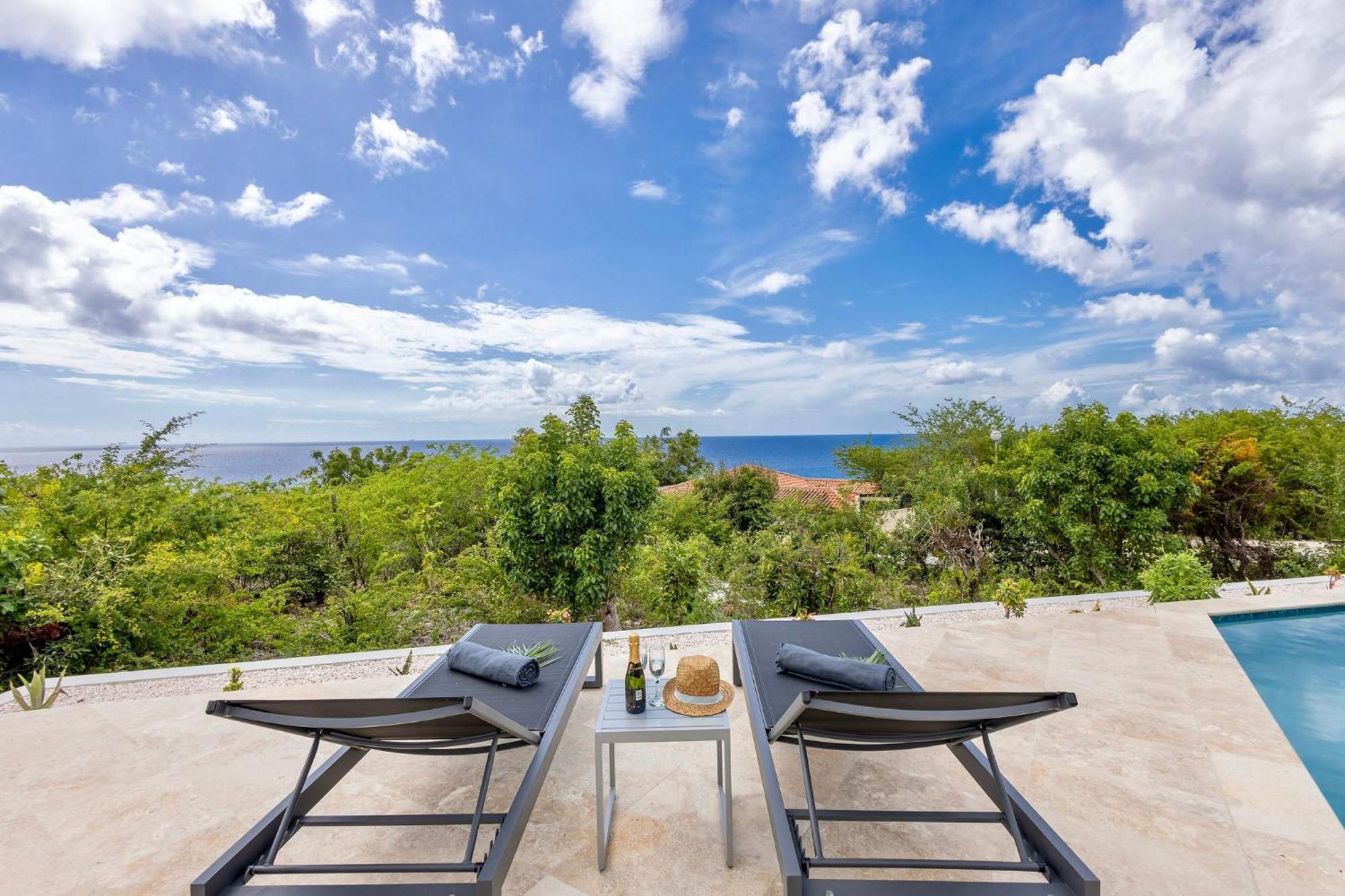 Coral Estate Rentals Willibrordus Exterior foto
